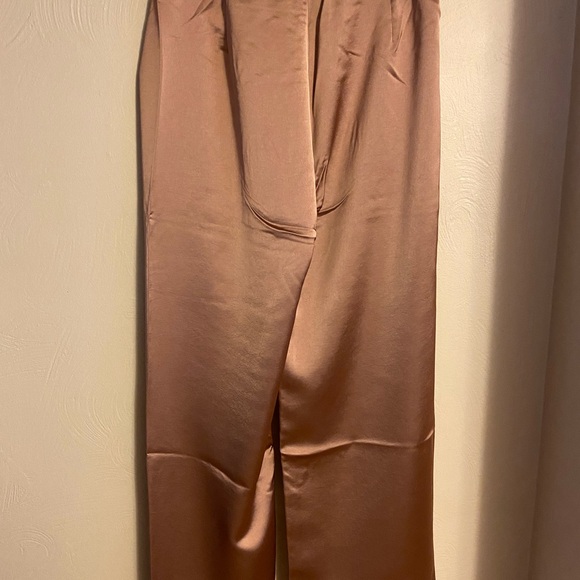 Mango women's satin pants / trousers- size M (medium)- NWT - Picture 3 of 5